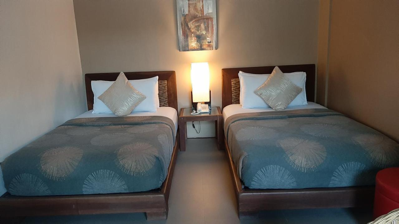 Urban Sands Hotel Iloilo Dış mekan fotoğraf