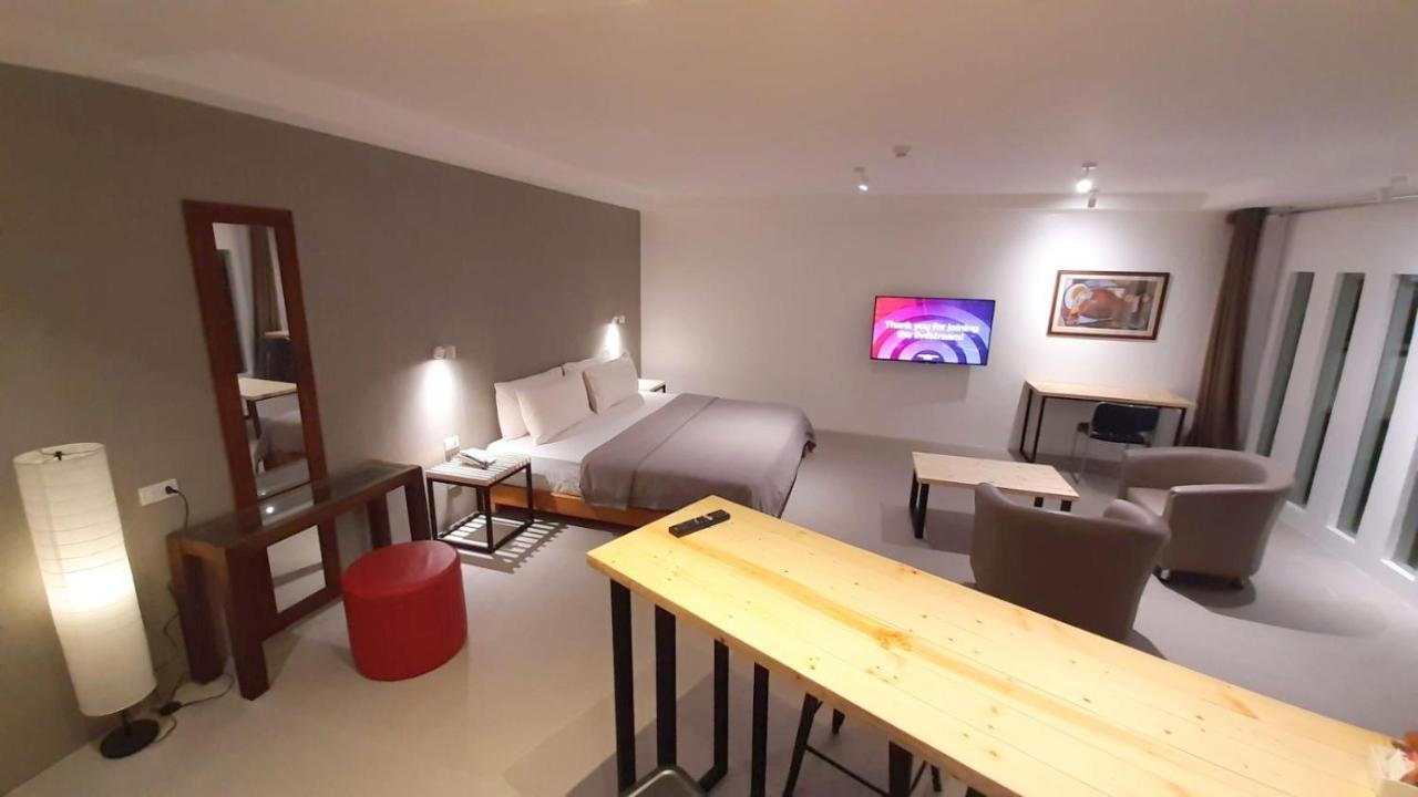 Urban Sands Hotel Iloilo Dış mekan fotoğraf