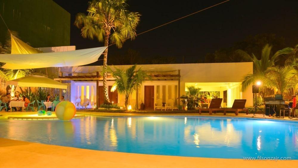 Urban Sands Hotel Iloilo Dış mekan fotoğraf